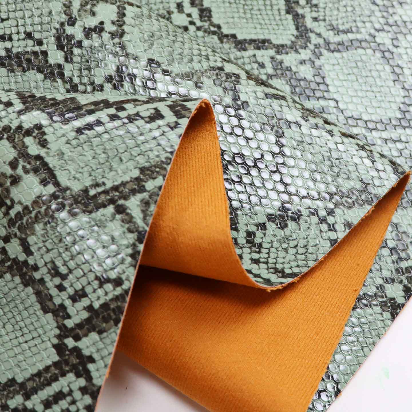ໜັງ Microfiber Premium